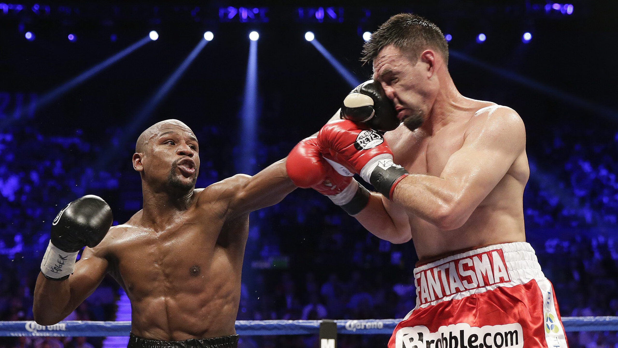 华体会官网活动-亚冠联赛关键战役牵动球迷心弦，亚冠联赛战况